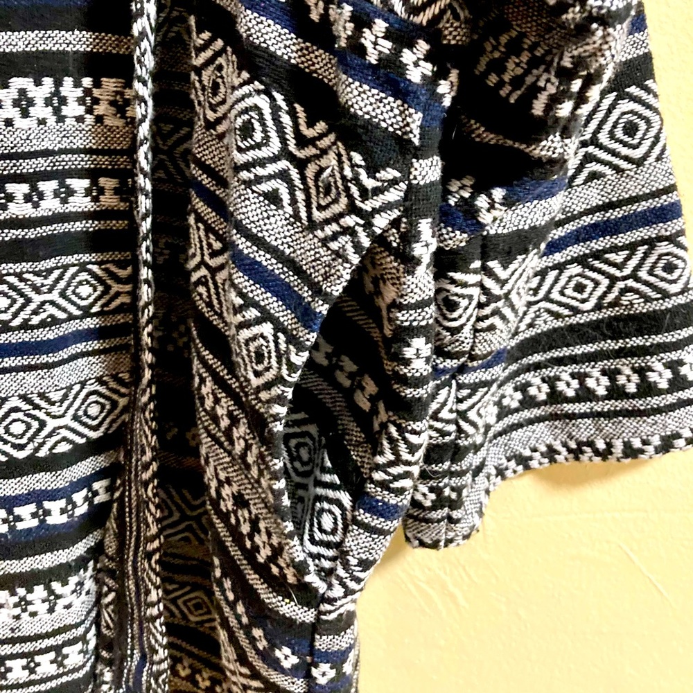Traditional Thai open front woven cotton jacket - Picture 2 of 7